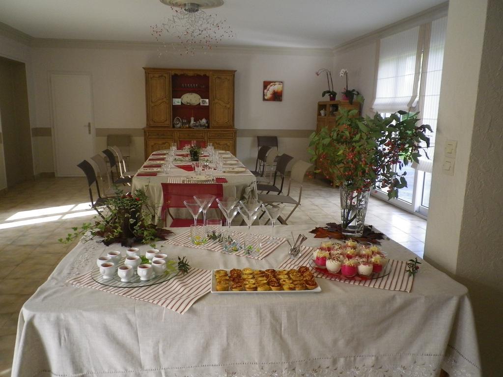 Hotel Logis Du Jacquelin Doussay Zewnętrze zdjęcie